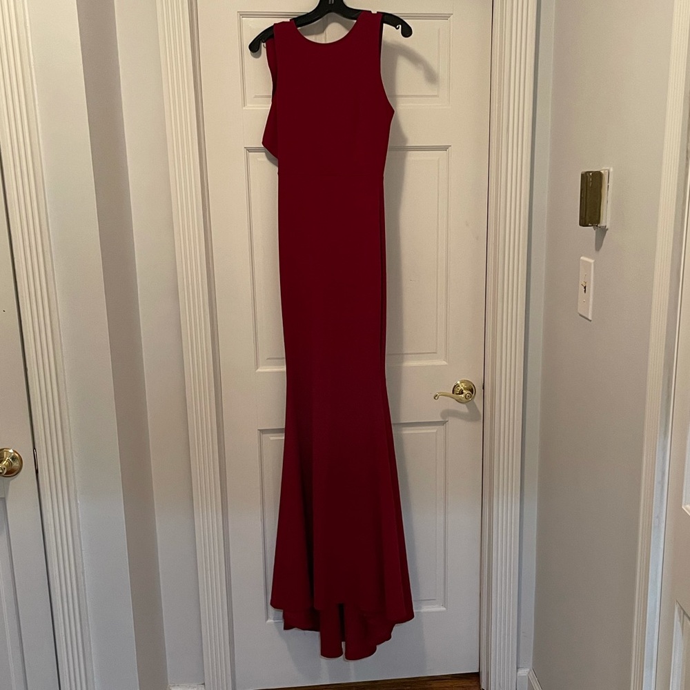 Windsor size S red gown